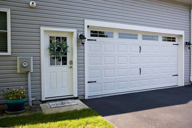 24/7 Emergency Garage Door Panel Replacement experts in Helena, MT